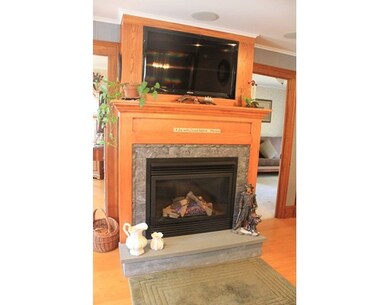 543 Riverside Dr, Florence, MA 01062 - photo 3