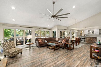 450 Pecan Creek Dr, Horseshoe Bay, TX 78657 - photo 7