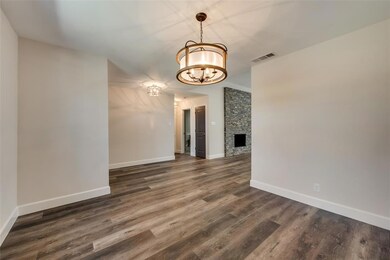 8916 Kirk Ln, North Richland Hills, TX 76182 - photo 7