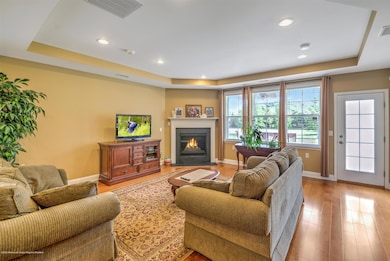07-LIVING ROOM