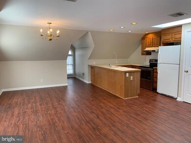 201 Marshall St unit 2ND FLOOR, Kennett Square, PA 19348 - photo 6