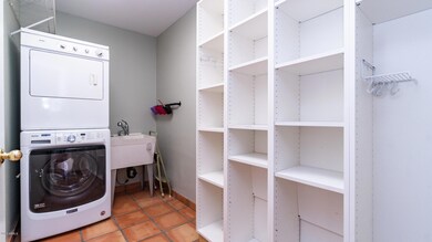 1729 E Enrose St-20