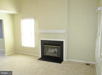 7019 Polins Ct, Alexandria, VA 22306 - photo 4