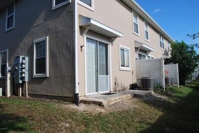 2332 Sunset Bluff Dr, Jacksonville, FL 32216 - photo 4