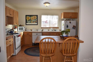 1205 NE Dempsey Dr, Bend, OR 97701 - photo 3