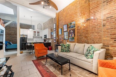 The Henderson unit 212, New Orleans, LA 70130 - photo 5