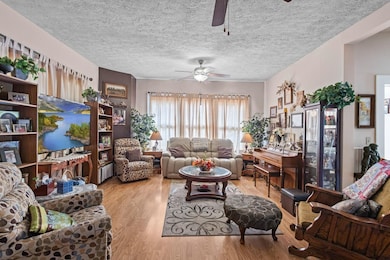 105 Mann St, Colmesneil, TX 75938 - photo 3