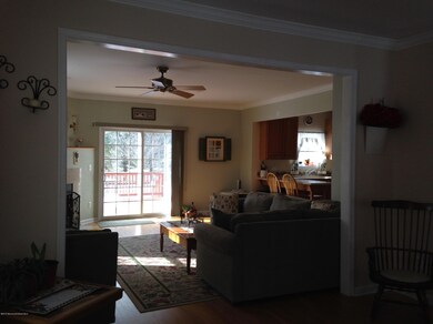 20 Allen Family Room