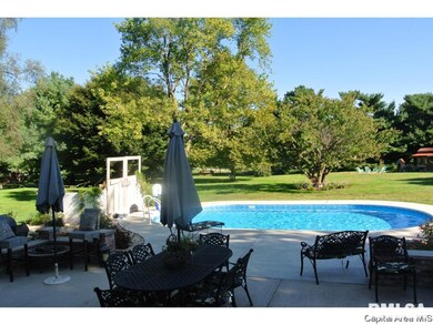 102 Leland Lake Dr, Jacksonville, IL 62650 - photo 4