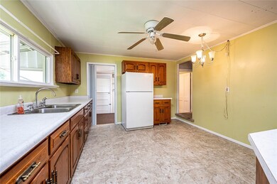 306 3rd St, Latrobe, PA 15650 - photo 5