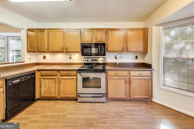 5196 Laurel Bridge Ct SE, Smyrna, GA 30082 - photo 6