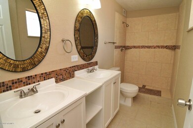 1063 W Placita Camillia, Tucson, AZ 85704 - photo 6