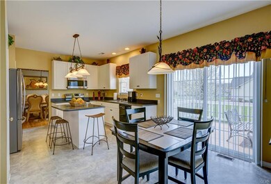 7045 Periwinkle Ct, Macungie, PA 18062 - photo 7