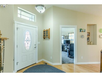 78 Sandalwood Loop, Creswell, OR 97426 - photo 4