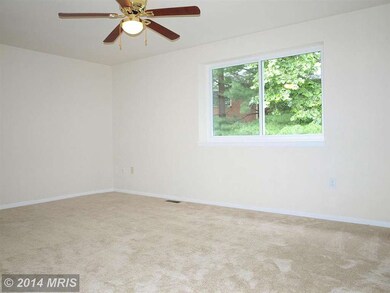 9805 Rainleaf Ct, Columbia, MD 21046 - photo 3