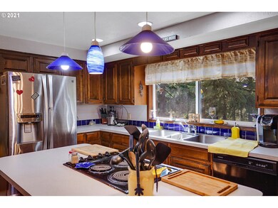 3956 Davis Creek Rd NE, Silverton, OR 97381 - photo 7