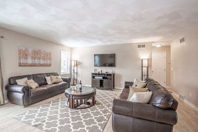 5564 Colleen Cir, Fitchburg, WI 53711 - photo 4