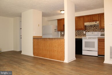 19633 Gunners Branch Rd unit B, Germantown, MD 20876 - photo 4