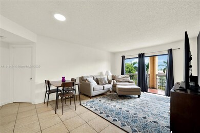 8290 Lake Dr unit 444, Doral, FL 33166 - photo 5