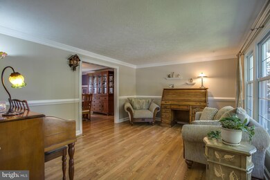 9803 Summerday Dr, Burke, VA 22015 - photo 4