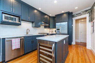 47 Winchester St unit 2, Brookline, MA 02446 - photo 3