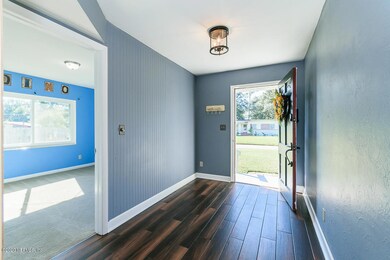 6919 Waikiki Rd, Jacksonville, FL 32216 - photo 4