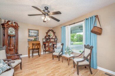 Or Formal Dining