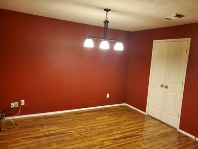 8802 Danbury Hollow Ln, Houston, TX 77075 - photo 4