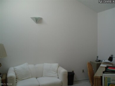 637 Fairfield Ln, Aurora, OH 44202 - photo 4