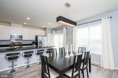 9068 Christopher Ln, Manassas Park, VA 20111 - photo 3