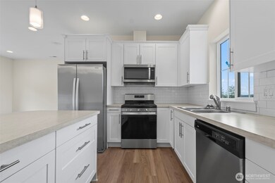 19015 E State Route 3 unit B, Allyn, WA 98524 - photo 4