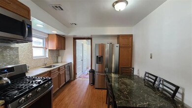 476 Gregory Ave unit 1, Weehawken, NJ 07086 - photo 2
