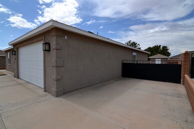 1063 Pajarito Dr, Alamogordo, NM 88310 - photo 4