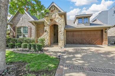 View of front of property featuring a front yard
