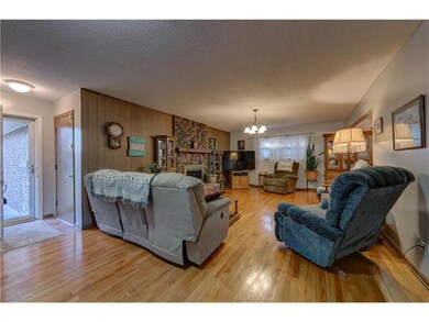 805 NW 10th St, Blue Springs, MO 64015 - photo 3