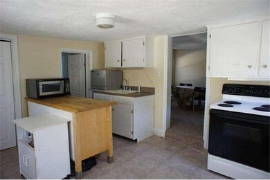 1003 Livingston Ave, Phoenixville, PA 19460 - photo 3