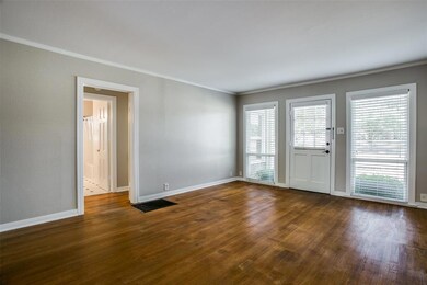 5815 E Mockingbird Ln, Dallas, TX 75206 - photo 3