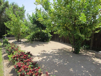 1407 E Griswold Rd, Phoenix, AZ 85020 - photo 4