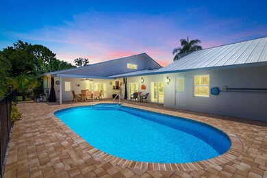 POOL & DECK
