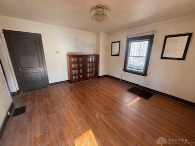 1727 W Riverview Ave, Dayton, OH 45402 - photo 2