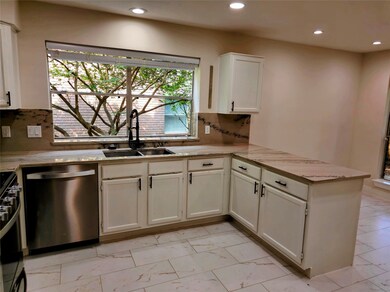 10 S Elm Branch Place, Spring, TX 77380 - photo 6