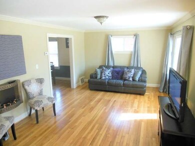 10044 Drury Ln, Westchester, IL 60154 - photo 3