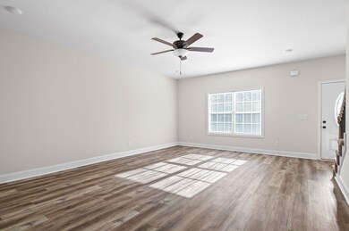 445 Oak St unit C, Clarksville, TN 37042 - photo 2