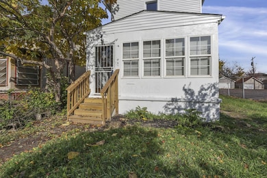 292 E Barthman Ave, Columbus, OH 43207 - photo 6