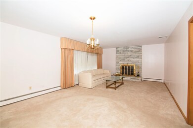11 Tabor Dr, Johnston, RI 02919 - photo 4