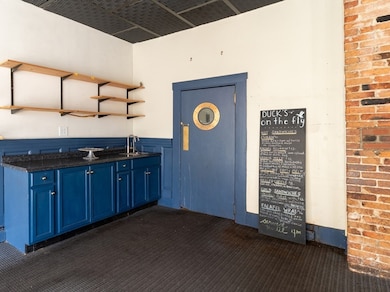 197 E Main St unit 1 & 2, Gloucester, MA 01930 - photo 5