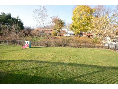 Yard/Garden. Large Level Backyard~ Beautiful alumi