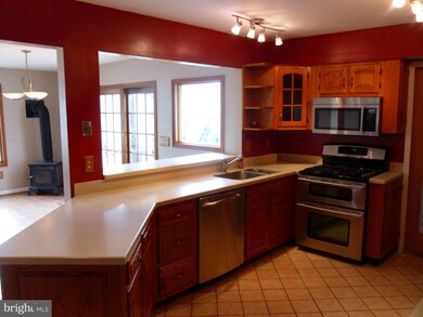 3622 Majestic Ln, Bowie, MD 20715 - photo 5