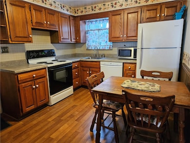 471 Kimlyn Ave, North Huntingdon, PA 15642 - photo 6