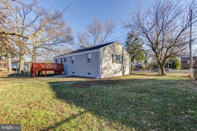 5806 Burgess Rd, District Heights, MD 20747 - photo 4